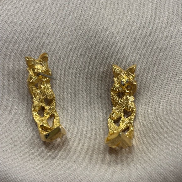 Vintage earrings gold plated Pearl and Leafs. - Picture 6 of 11